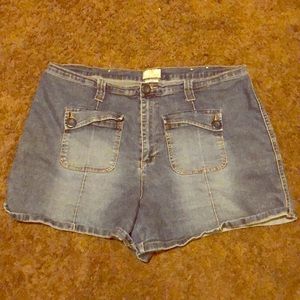 Women’s shorts